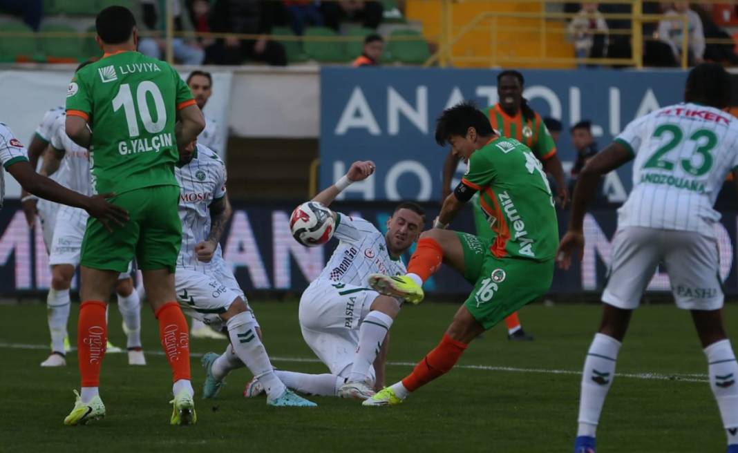 Konyaspor, İlhan Palut’la şahlanıyor: 93 maç, 44 galibiyet, 28 beraberlik, 21 mağlubiyet 7